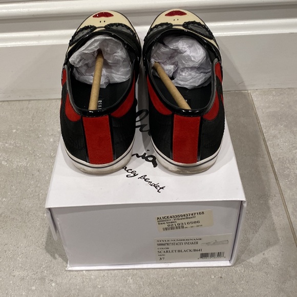 Scarlett Sneakers